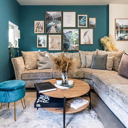 Spring Mount Huge Luxury Full Apartment- Harrogate Centre-Two Extremely Comfy Kingsize Bedrooms-Fully Equipped Modern Kitchen-Cosy Living Room With Huge Tv Exterior photo