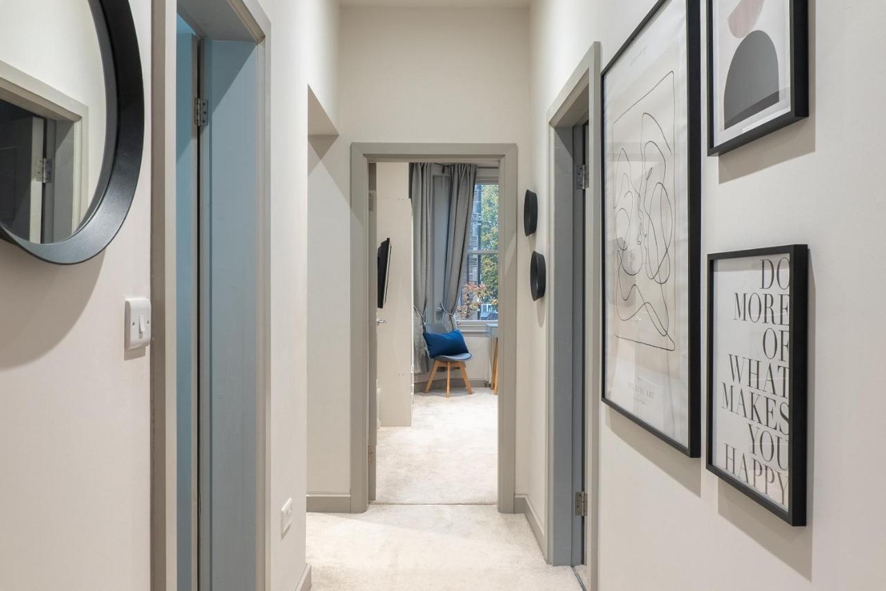 Spring Mount Huge Luxury Full Apartment- Harrogate Centre-Two Extremely Comfy Kingsize Bedrooms-Fully Equipped Modern Kitchen-Cosy Living Room With Huge Tv Exterior photo
