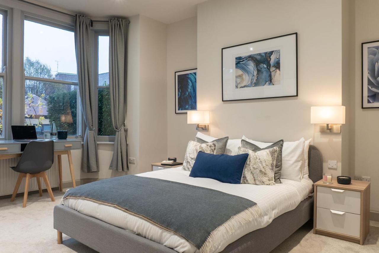 Spring Mount Huge Luxury Full Apartment- Harrogate Centre-Two Extremely Comfy Kingsize Bedrooms-Fully Equipped Modern Kitchen-Cosy Living Room With Huge Tv Exterior photo