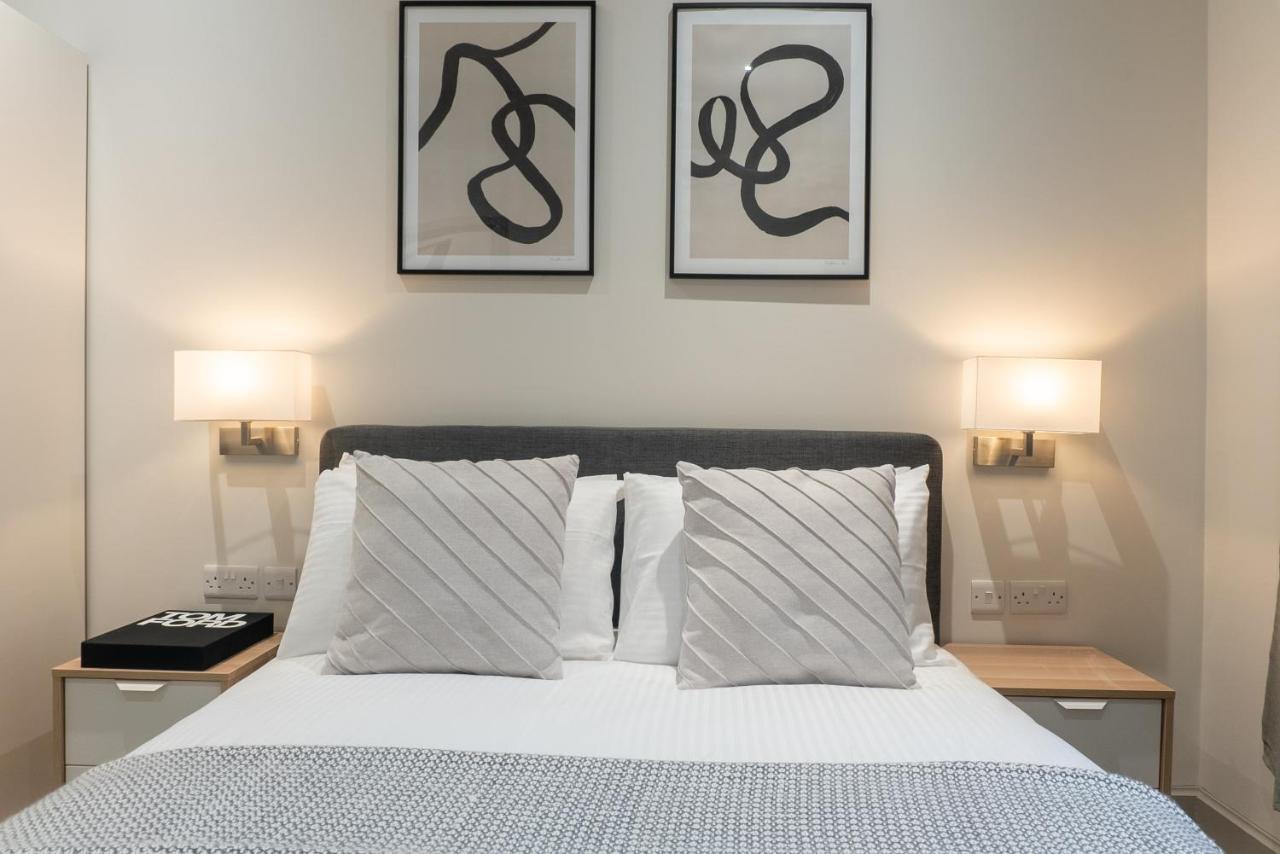 Spring Mount Huge Luxury Full Apartment- Harrogate Centre-Two Extremely Comfy Kingsize Bedrooms-Fully Equipped Modern Kitchen-Cosy Living Room With Huge Tv Exterior photo